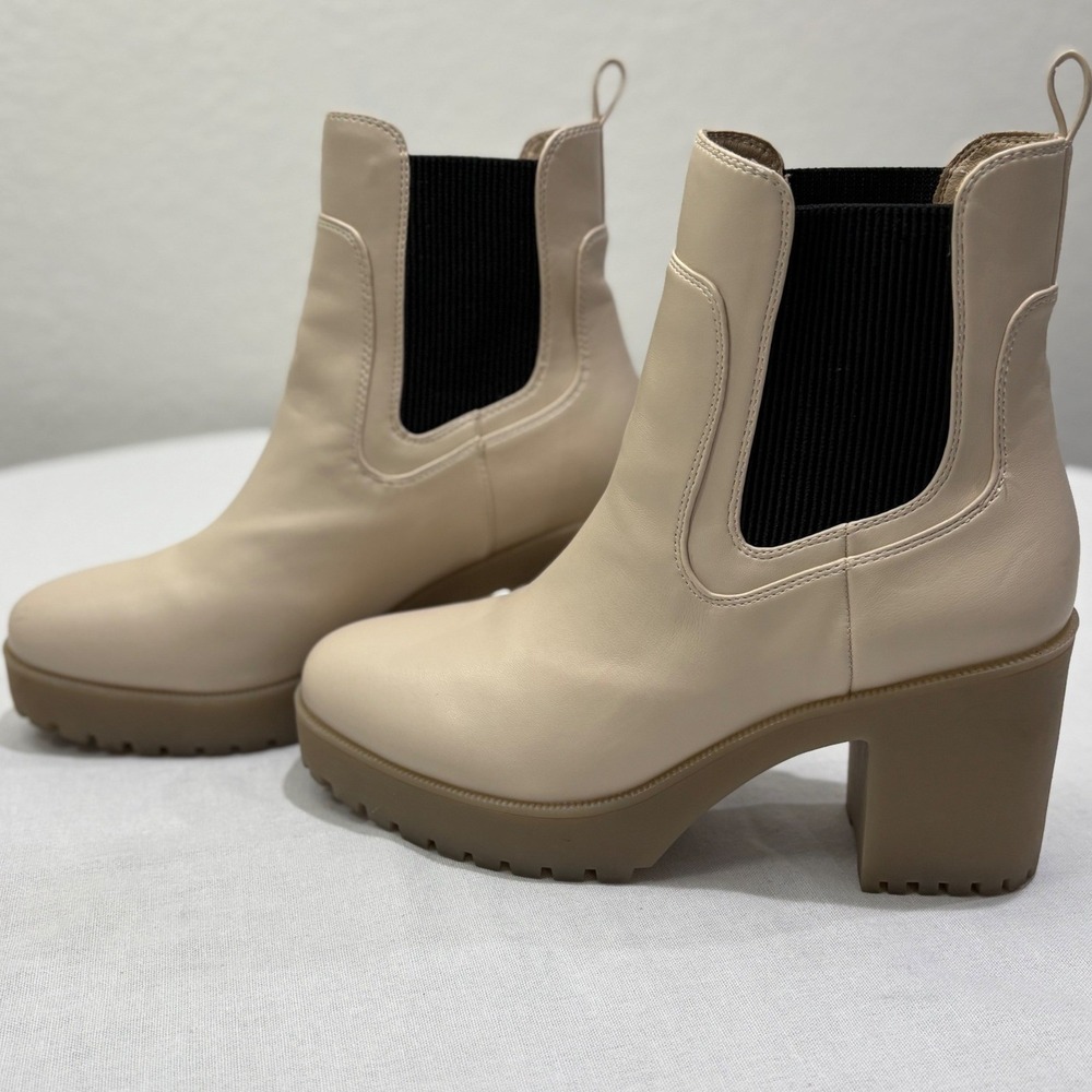 Chinese Laundry‎ Cream Good Day Bootie Lug Sole Womens 9.5 Beige Chunky Like New